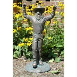 Garden YOSEF Statue.jpg