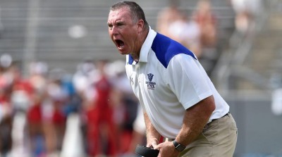 shawn-elliott-georgia-state-coach-bicep-injury-celebrate.jpg