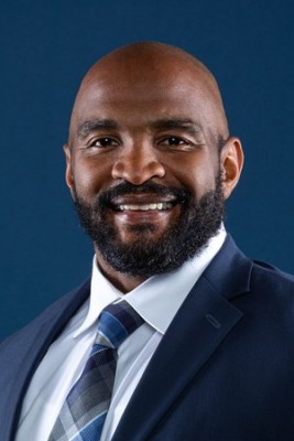 Chris_Foster_20FB_Headshot_WEB.jpg